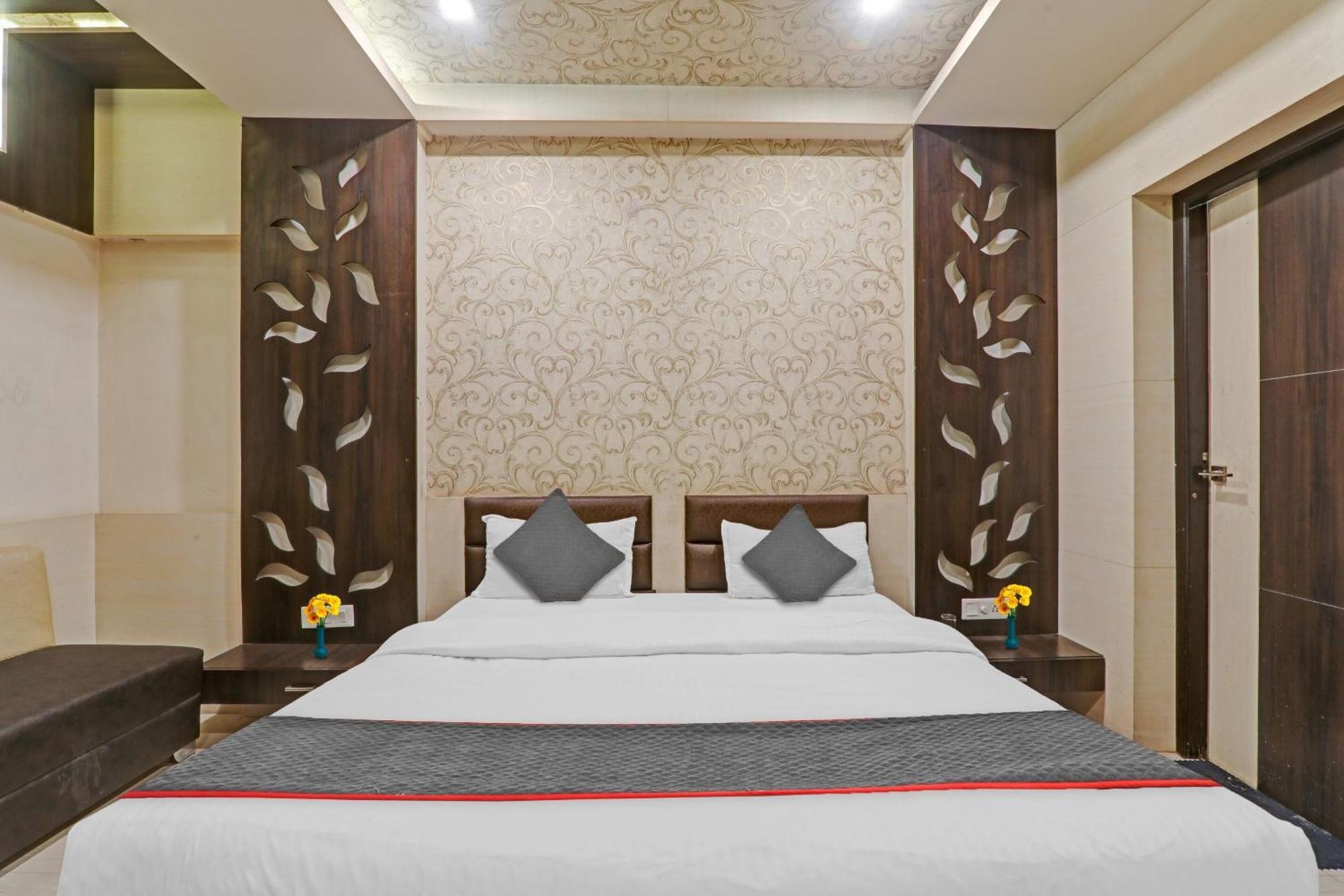 Townhouse 1182 Hotel Tirupati Galaxy Kānpur Exterior foto