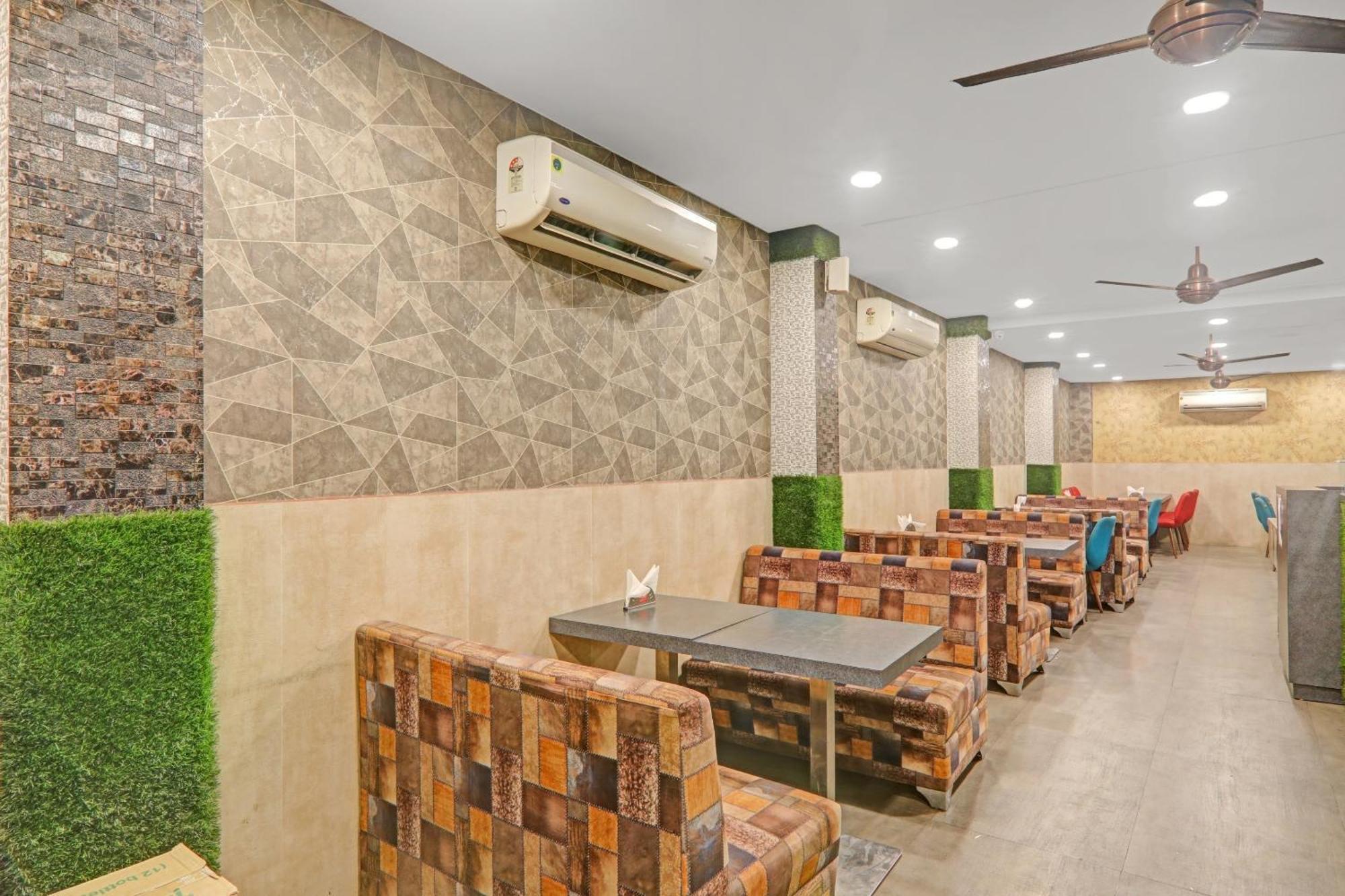 Townhouse 1182 Hotel Tirupati Galaxy Kānpur Exterior foto