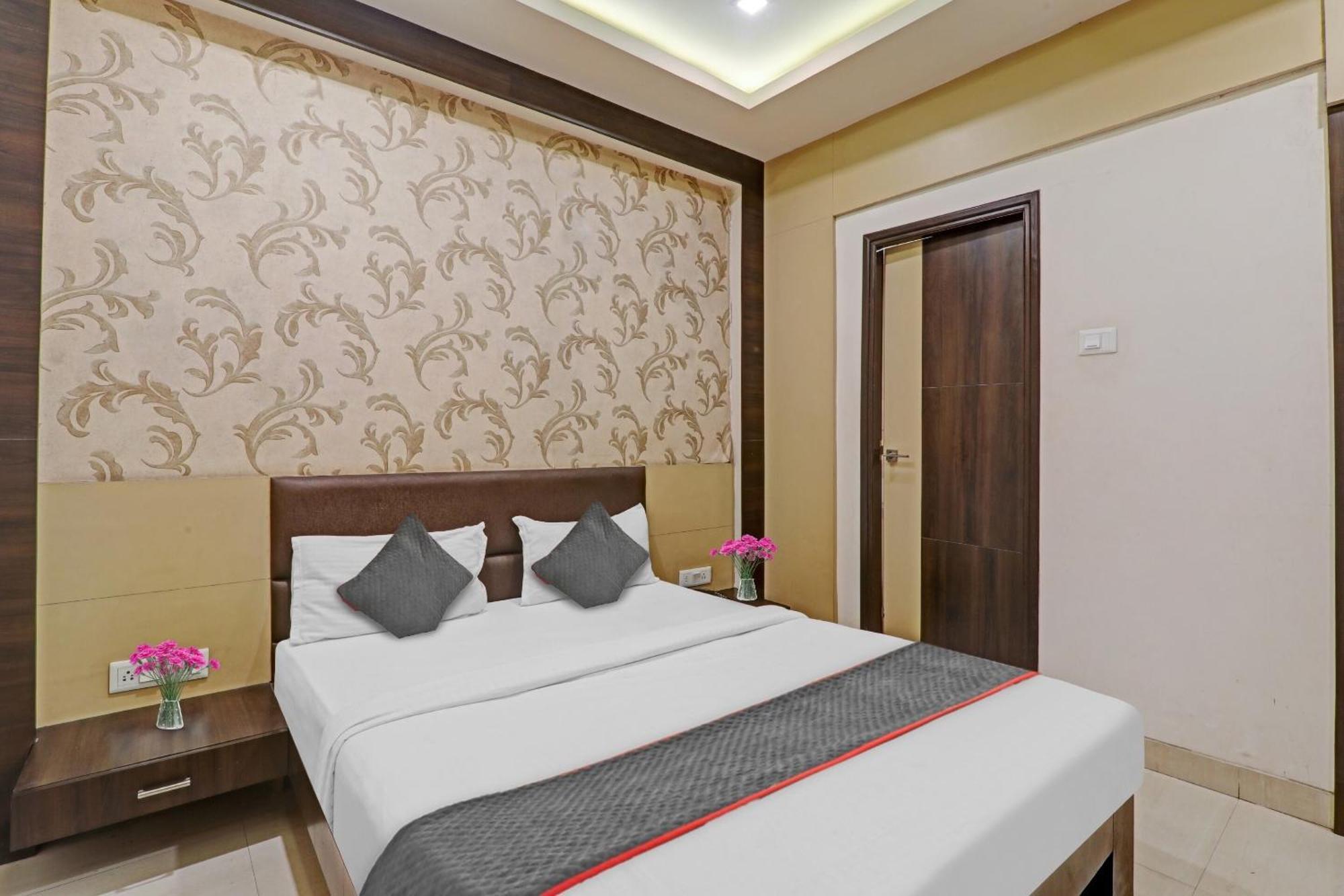 Townhouse 1182 Hotel Tirupati Galaxy Kānpur Exterior foto